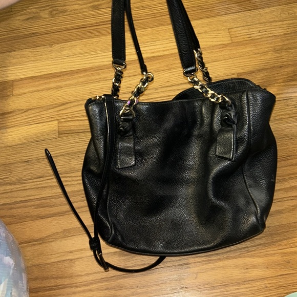 TORY BURCH like new medium size crossbody - Picture 5 of 7